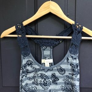 ☆ Adorable Navy Lace Tank ☆